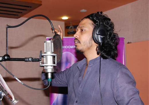 Nakash Aziz singer